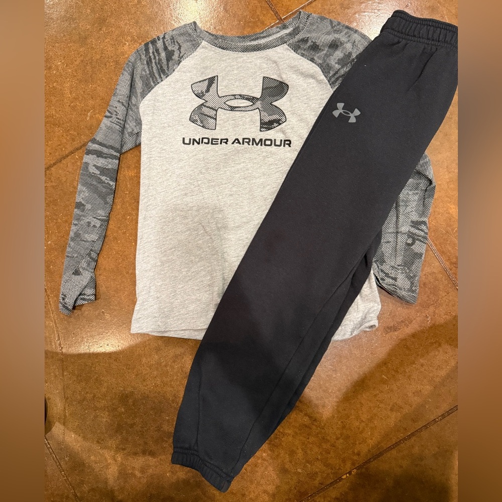Under Armour Gray and Black Kids' Top